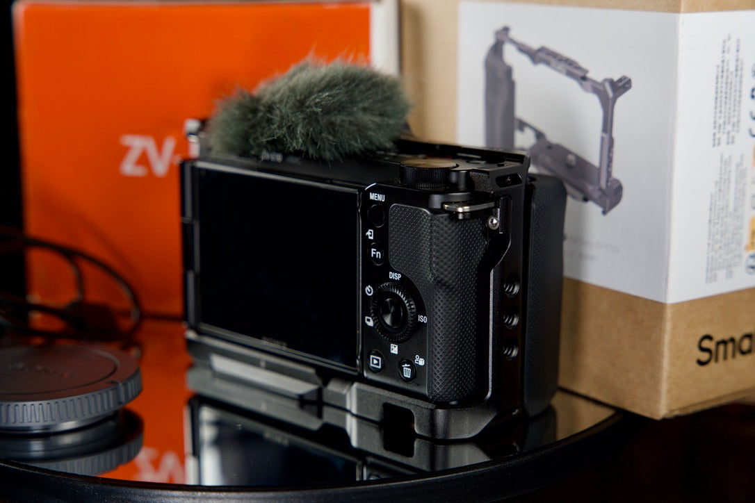 Sony ZV-E10 - Complete In Box | Mint Condition | Only 1,250 Shutter Count
