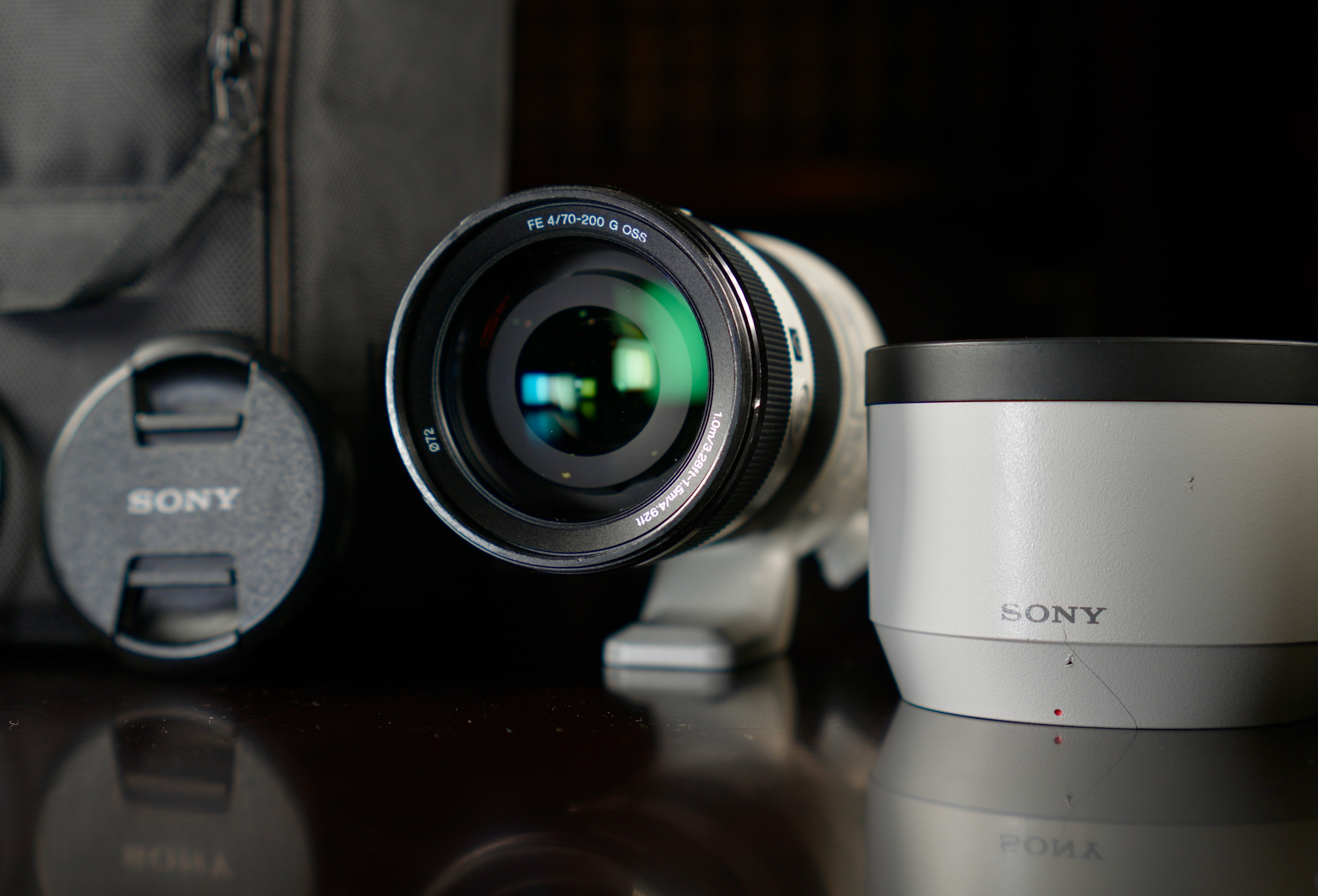 Sony 70-200mm F4 G OSS Lens w/ Travel Case
