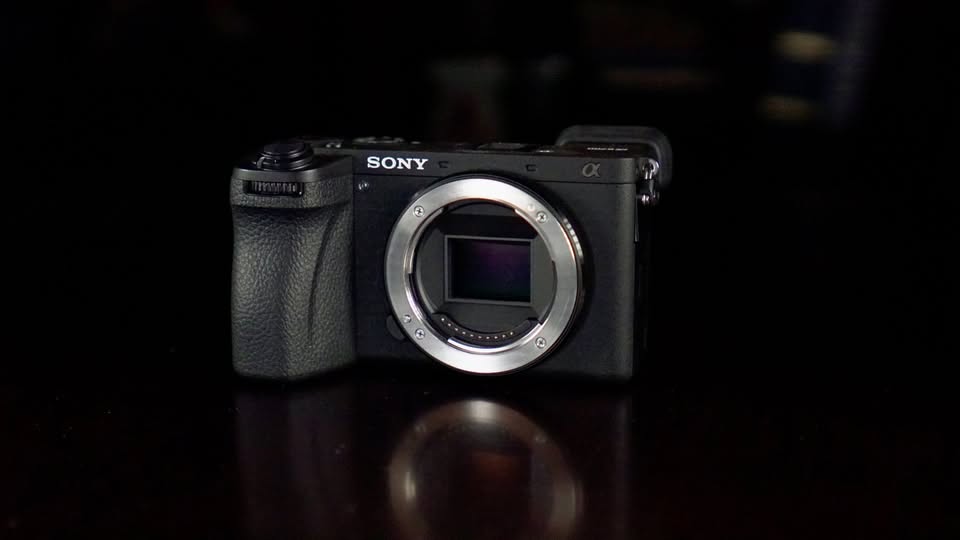 Sony A6700 4k 26MP Mirrorless Camera (MINT CONDITION, LOW SHUTTER COUNT)