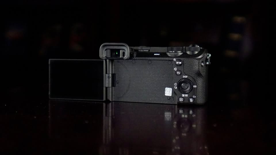 Sony A6700 4k 26MP Mirrorless Camera (MINT CONDITION, LOW SHUTTER COUNT)