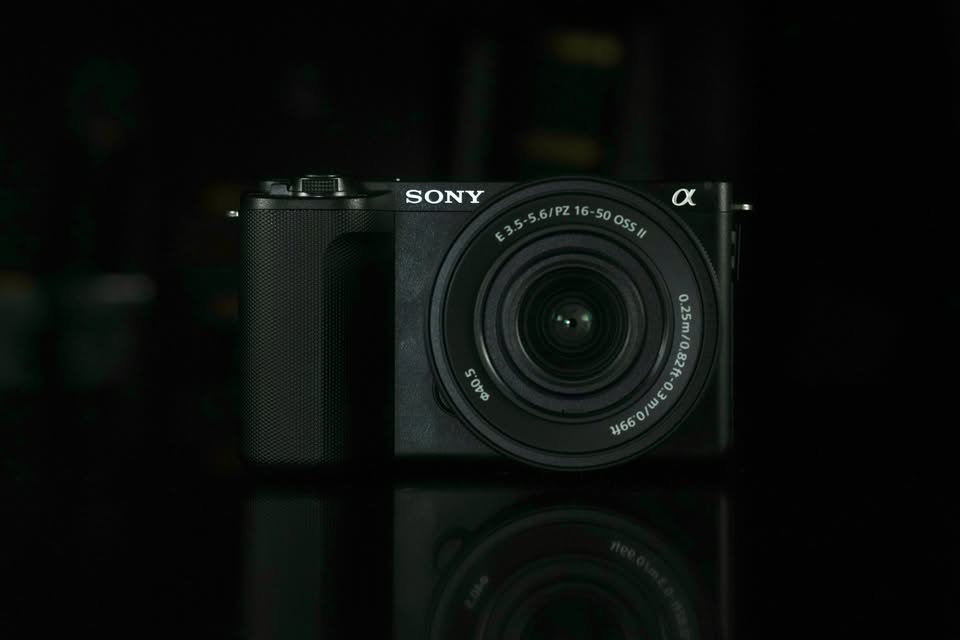 Sony ZV-E10 II - LIKE NEW - W/ 128GB Card, Rode Mic, Variable ND Filter